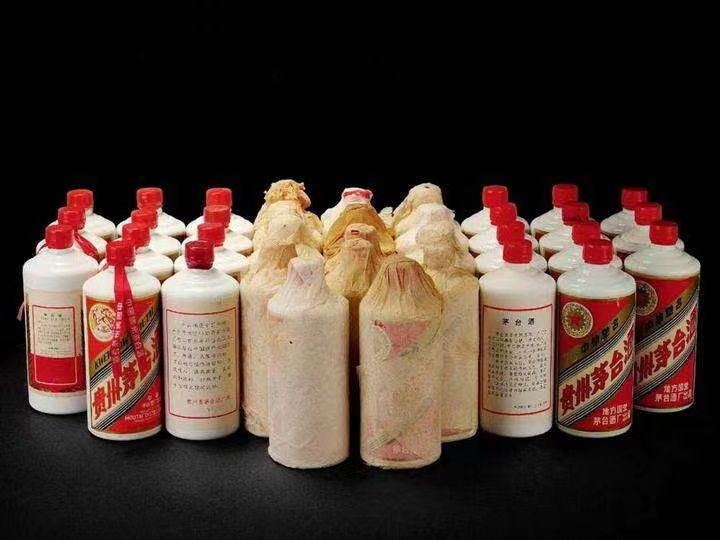 云龙老酒回收上门哪里回收(附近上门回收茅台酒）?